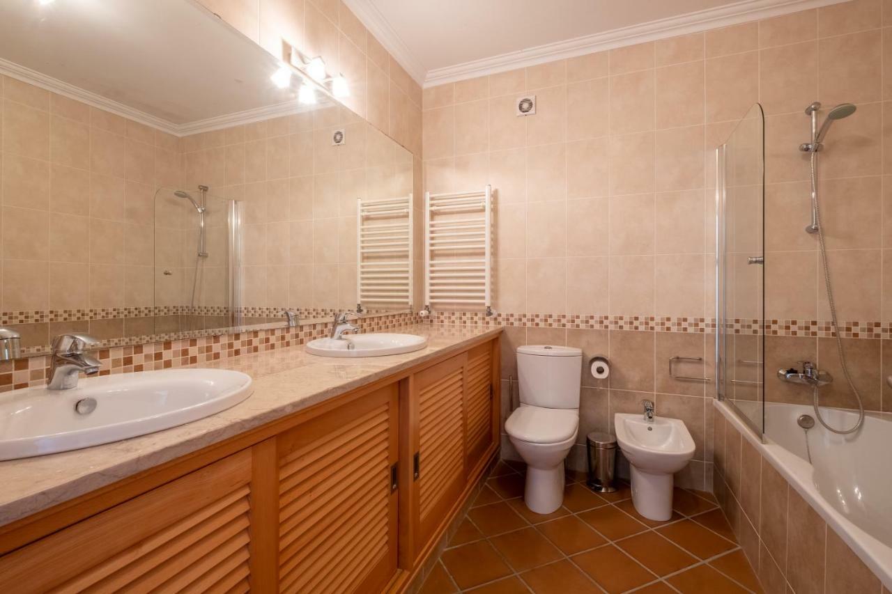Appartement Stunning Th2 With Sea View à Praia del Rei Extérieur photo
